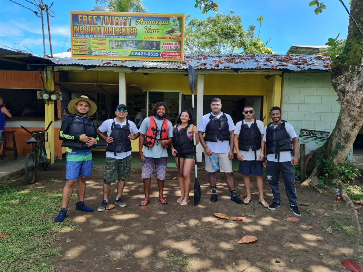Cabinas El Muellecito Tortuguero Eksteriør billede